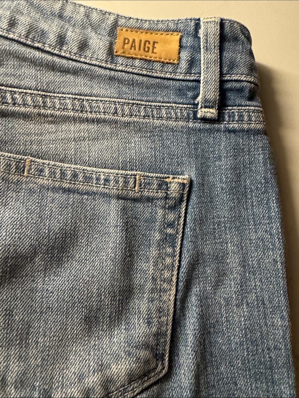 PAIGE Light Wash Rolled Hem Denim Shorts size 25 - Picture 3 of 4